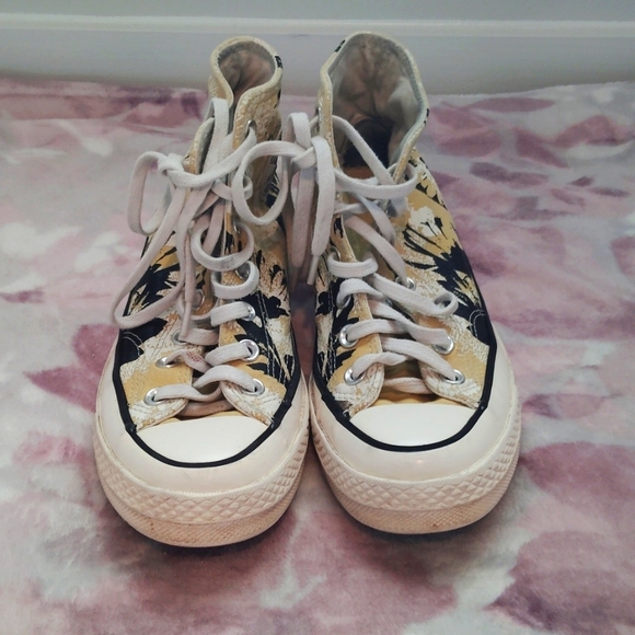 Converse Flower High-Top Sneakers - Picture 3 of 11